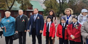Торжественный митинг, приуроченный празднованию Дня освобождения Новобелицы от немецко-фашистких захватчиков