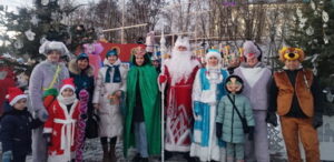 Красочное шествие по набережной реки Сож